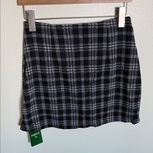 HALARA Checkered Mini Skirt in Black and White